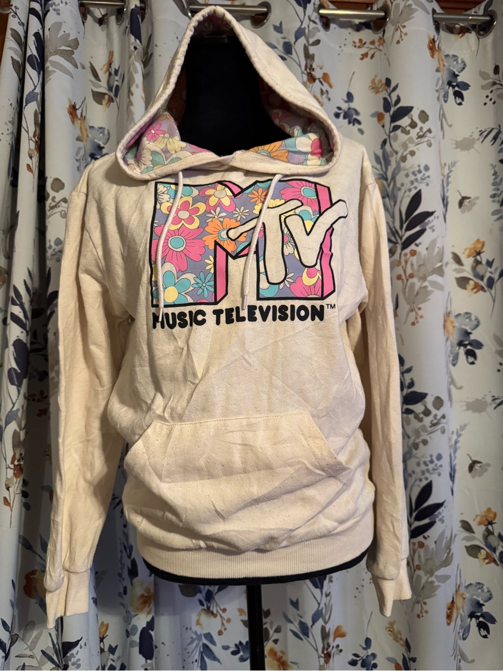 Vintage MTV Floral Logo Hoodie in Cream Size Small B12